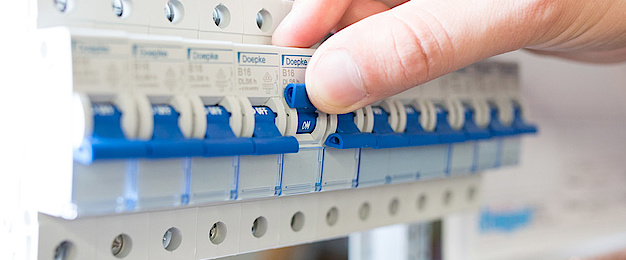 Schalt­schrank­bau bei Elektrotechnik Gül in Ober-Ramstadt