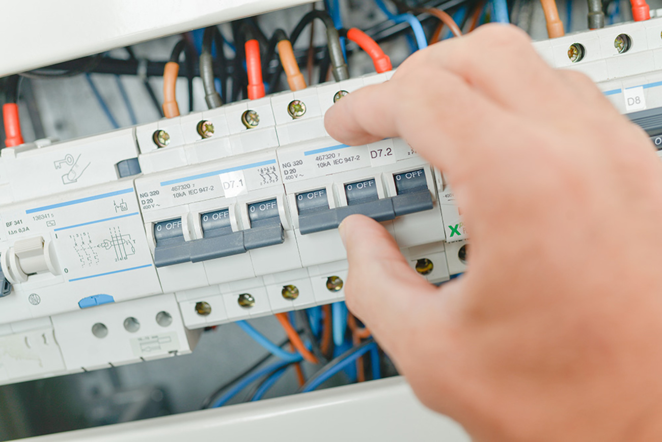 Schalt­schrank­bau bei Elektrotechnik Gül in Ober-Ramstadt
