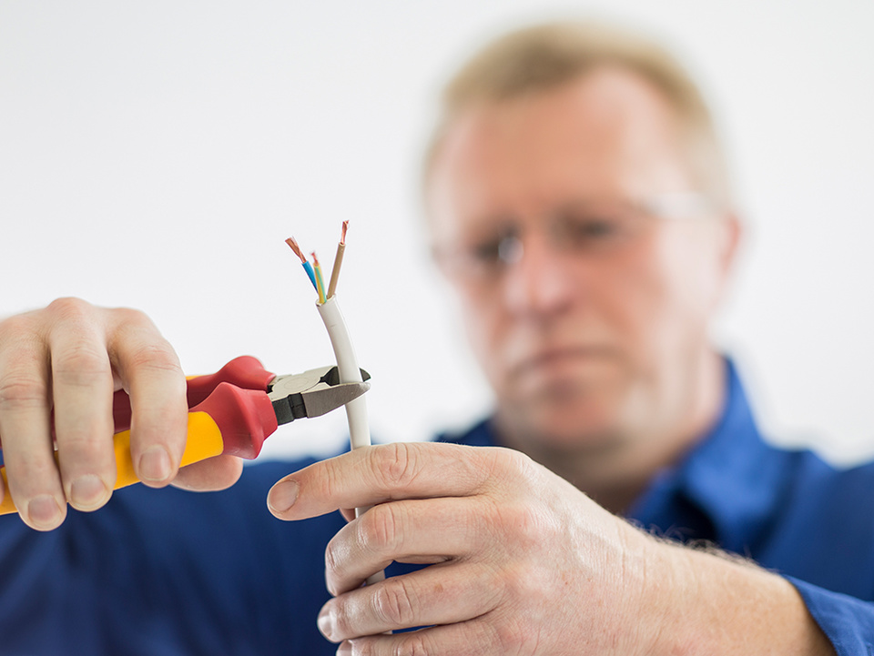 C F021729 bei Elektrotechnik Gül in Ober-Ramstadt